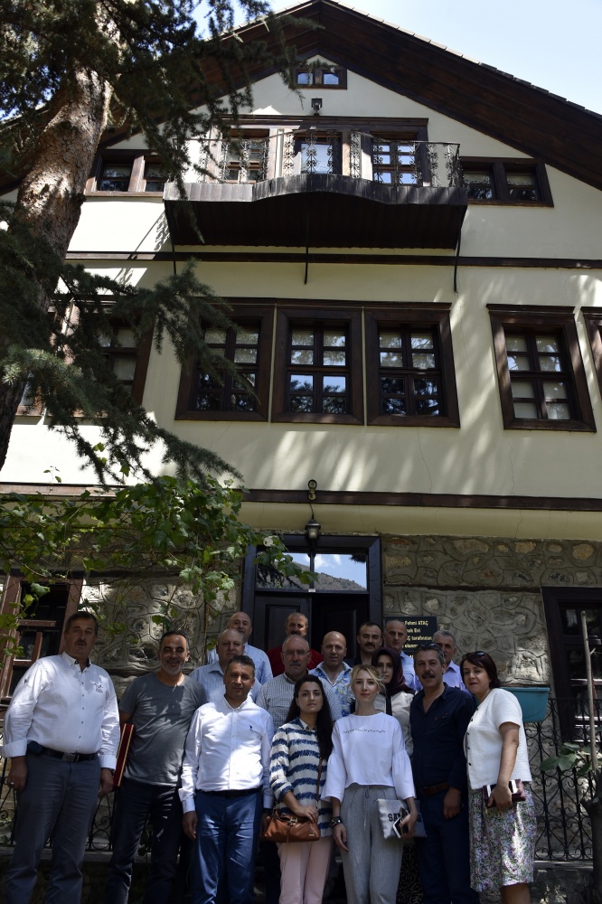 ‘Doğduğumuz yere borcumuz var’ 13