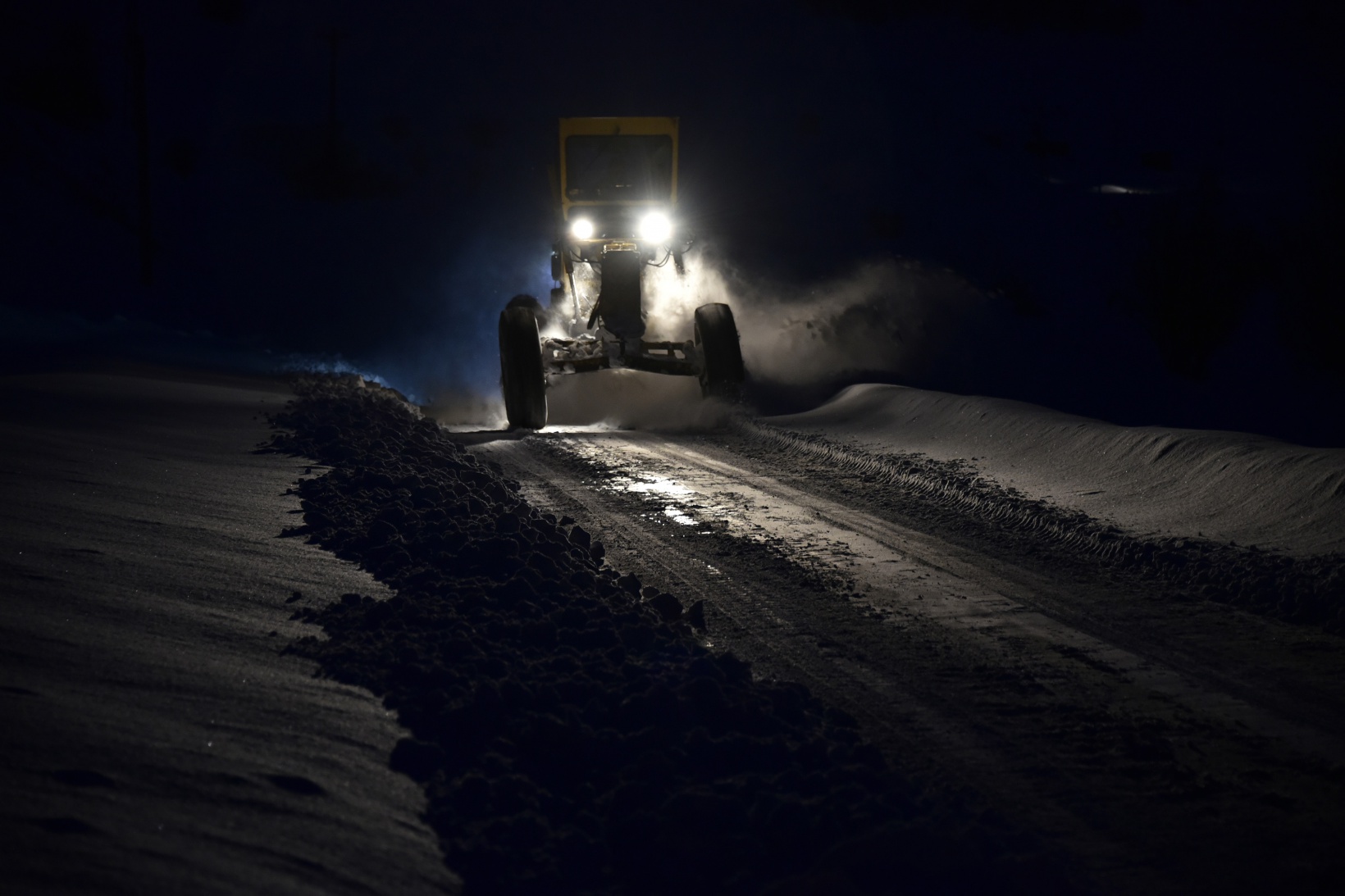 Gümüşhane’de karla mücadele çalışmaları devam ediyor 23
