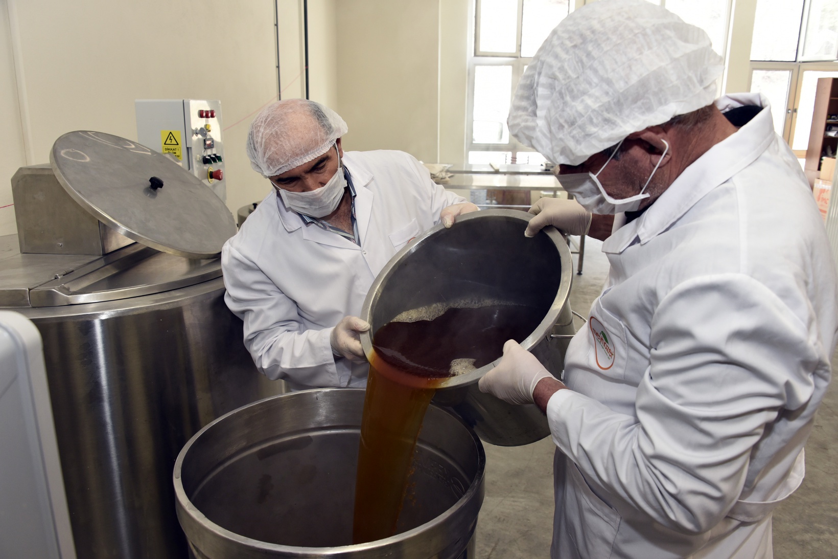 Balı organik, satışı teknolojik pestil üretiyor 22