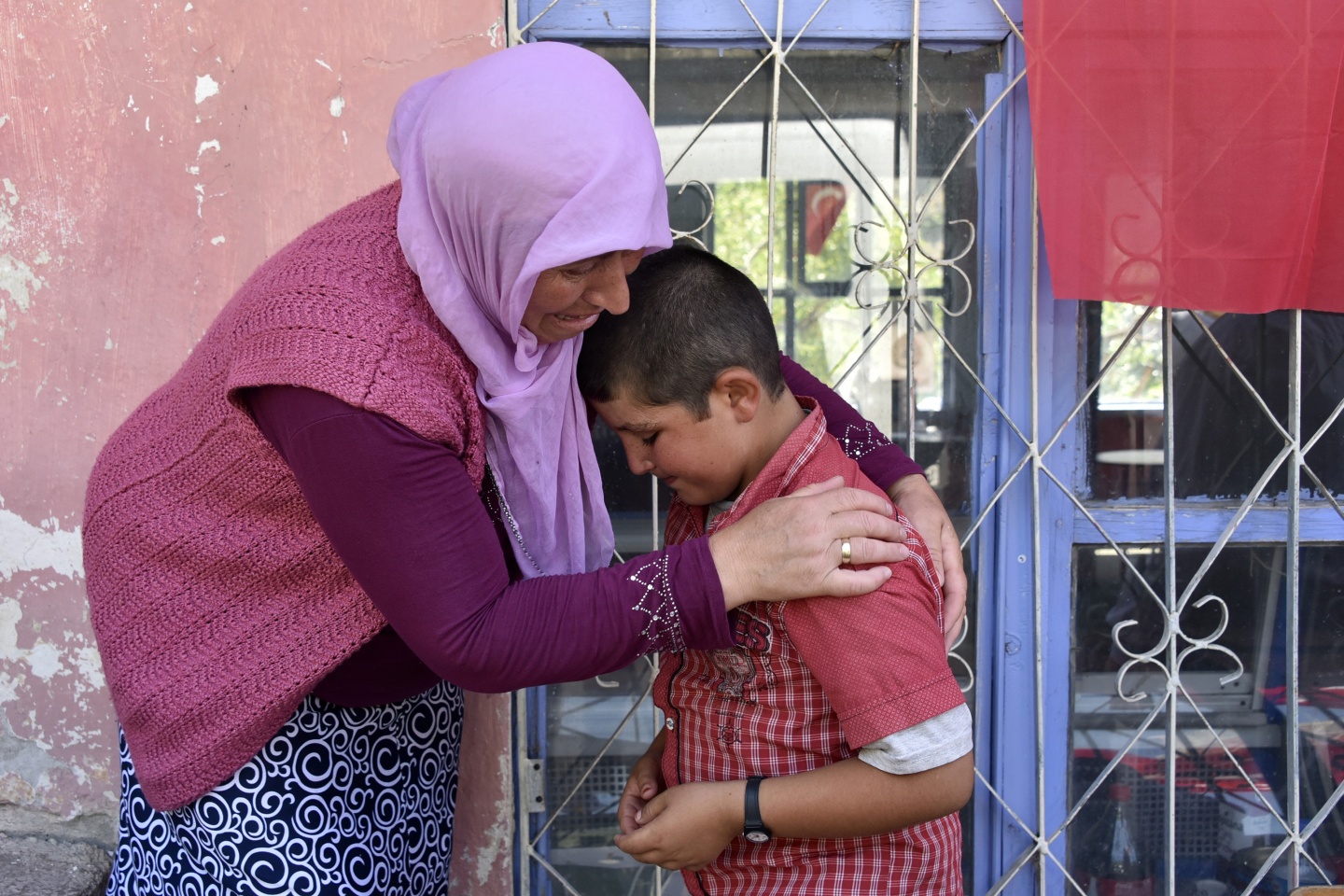 Şehit öğretmen Necmettin Yılmaz’ın öğrencilerinden ailesine taziye ziyareti 10