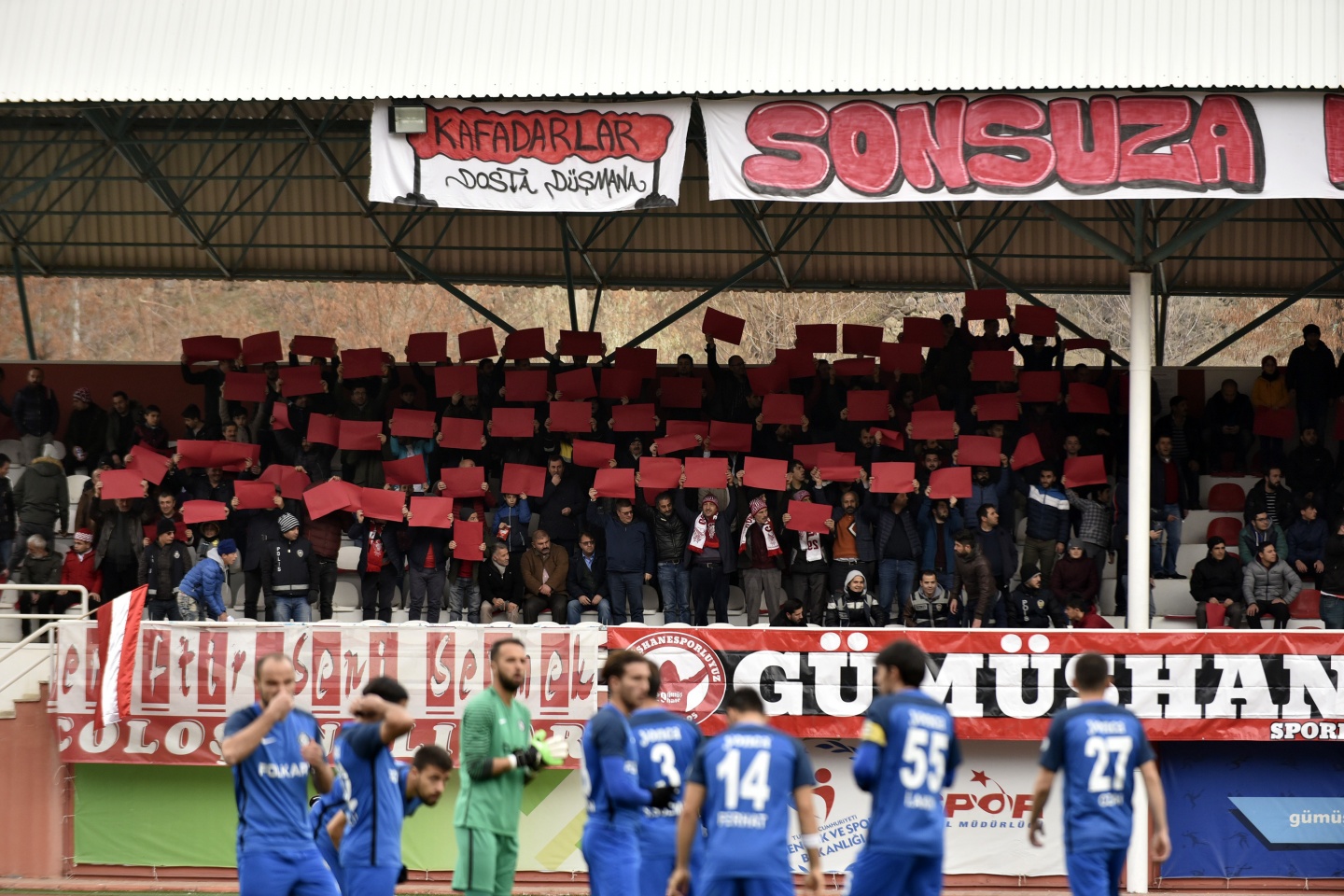 Gümüş sahasındaki ilk mağlubiyetini aldı: 0-2 22