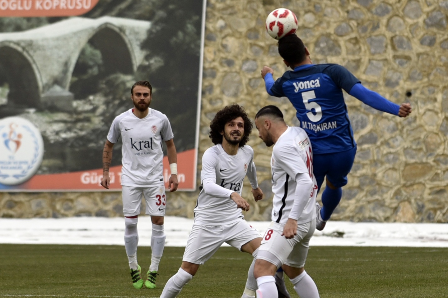 Gümüş sahasındaki ilk mağlubiyetini aldı: 0-2 20