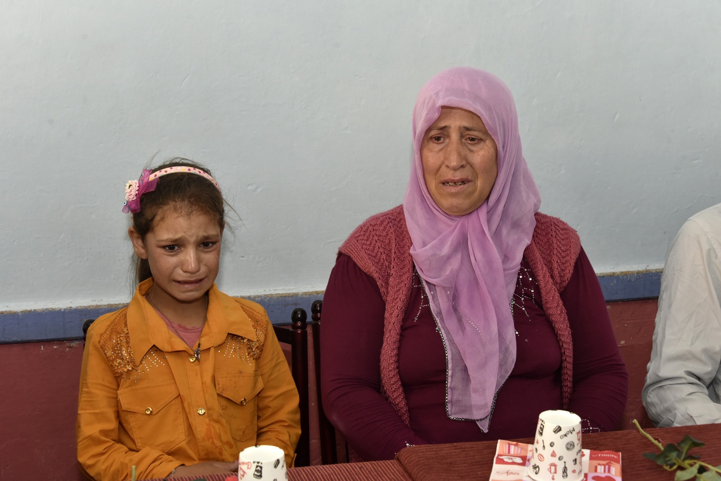 Şehit öğretmen Necmettin Yılmaz’ın öğrencilerinden ailesine taziye ziyareti 11