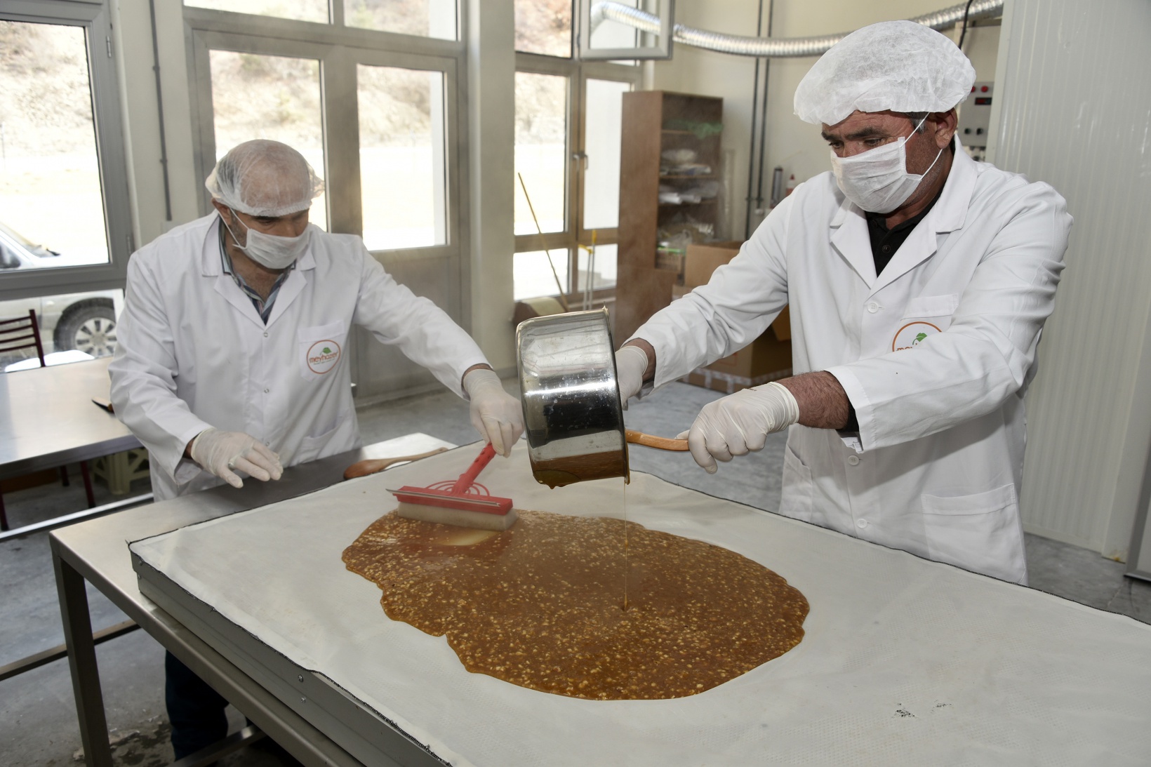 Balı organik, satışı teknolojik pestil üretiyor 16