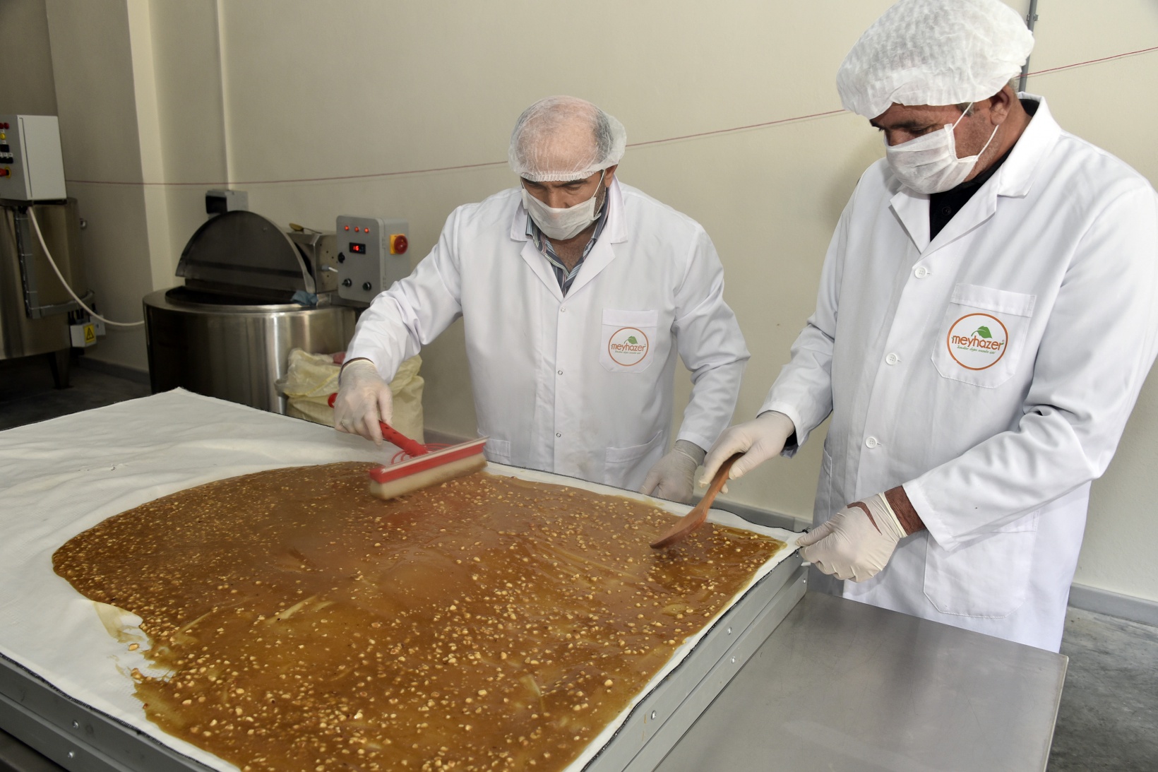 Balı organik, satışı teknolojik pestil üretiyor 21