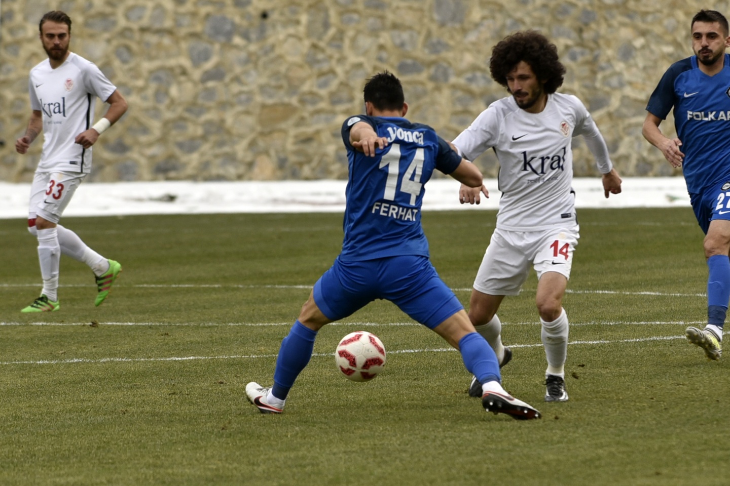 Gümüş sahasındaki ilk mağlubiyetini aldı: 0-2 26