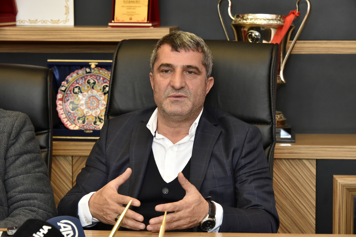 Karagöz'den hem taraftarlara hem de emniyete sağduyu çağrısı 10