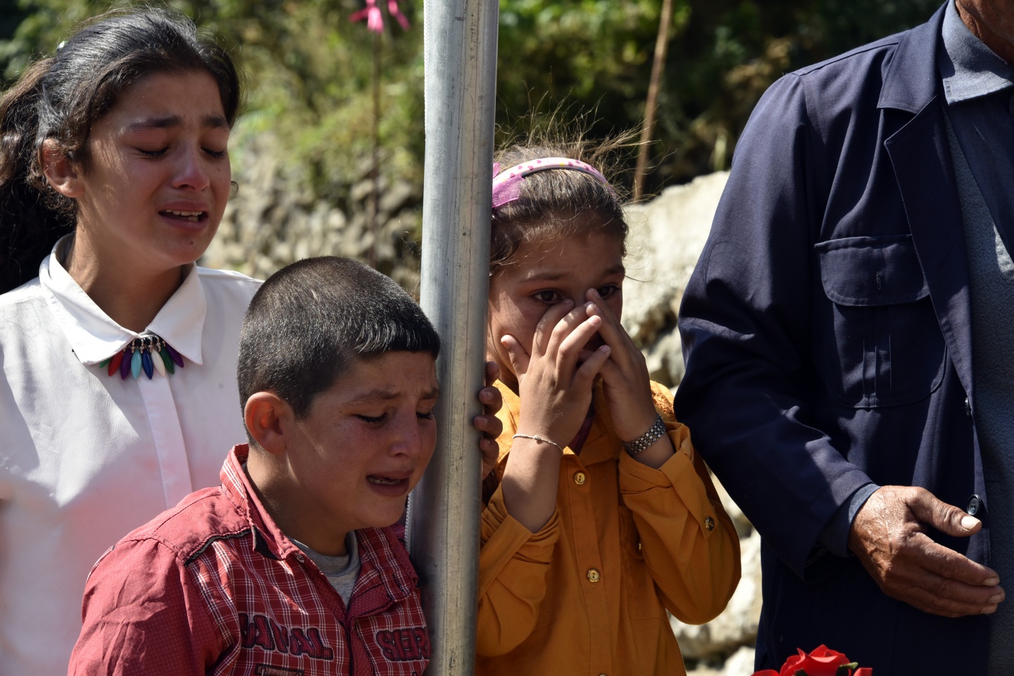 Şehit öğretmen Necmettin Yılmaz’ın öğrencilerinden ailesine taziye ziyareti 20