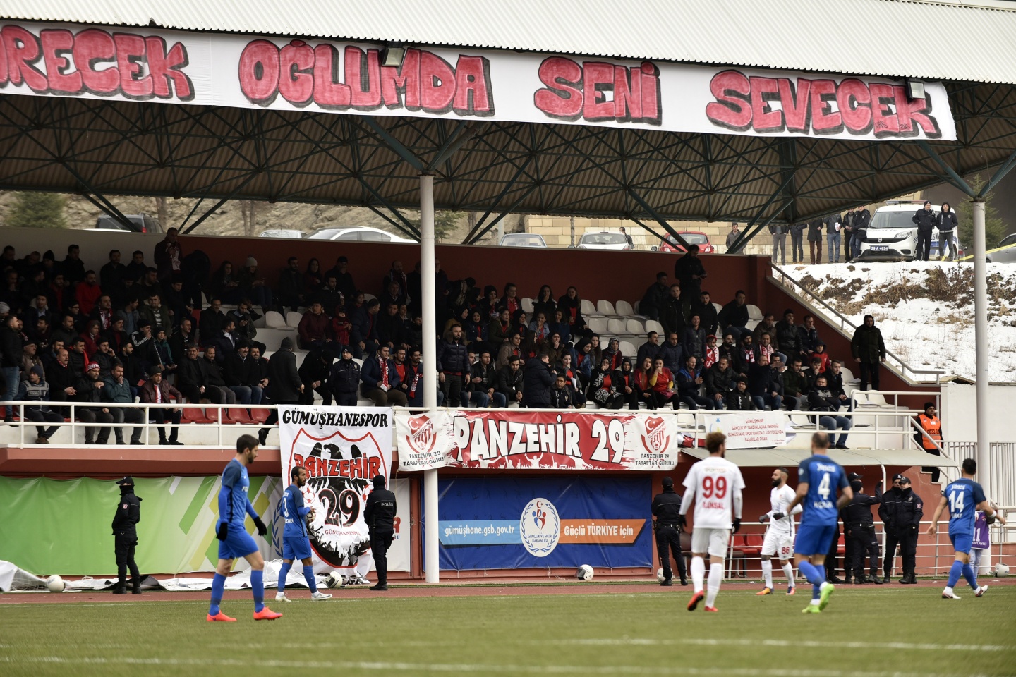 Gümüş sahasındaki ilk mağlubiyetini aldı: 0-2 44