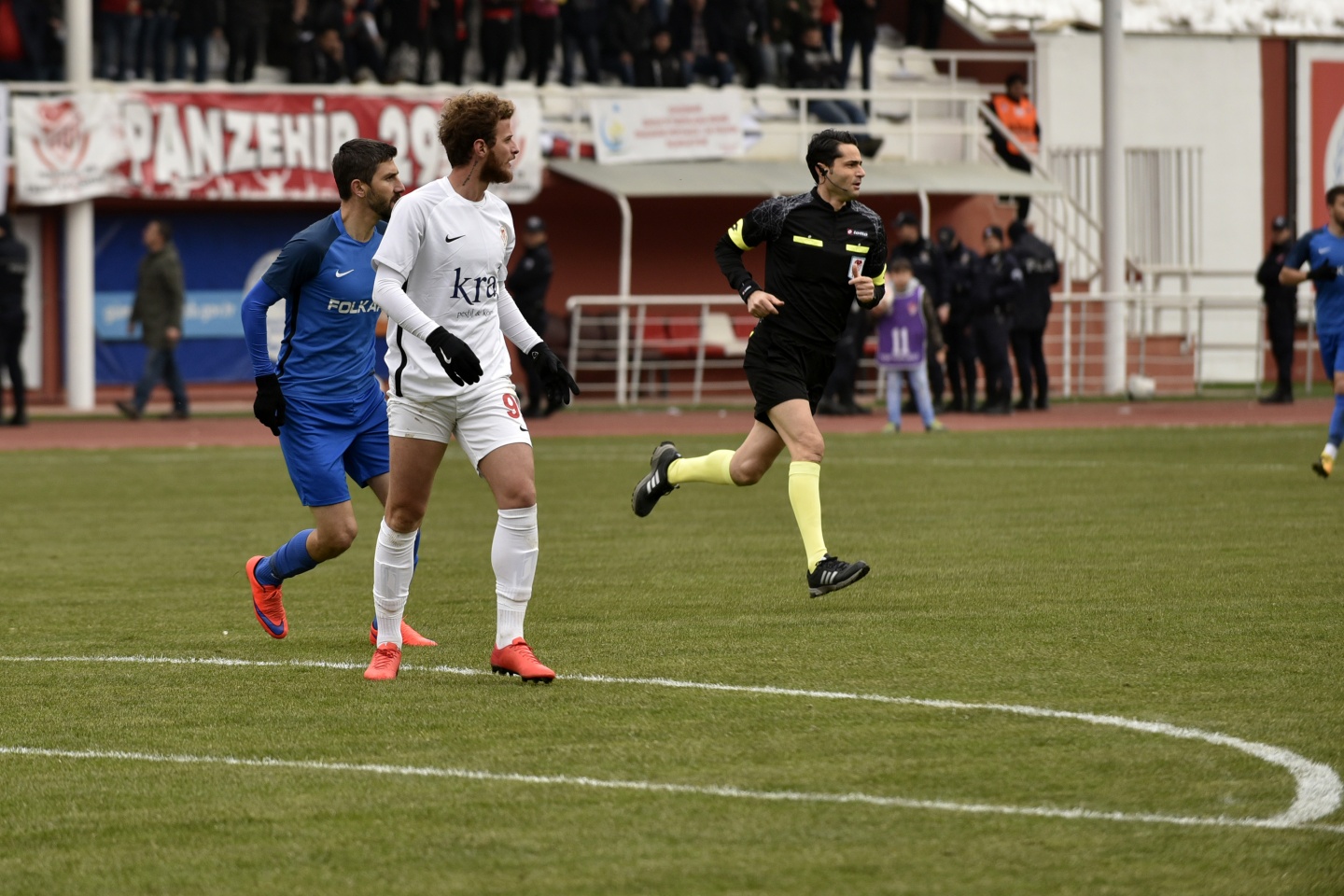 Gümüş sahasındaki ilk mağlubiyetini aldı: 0-2 40