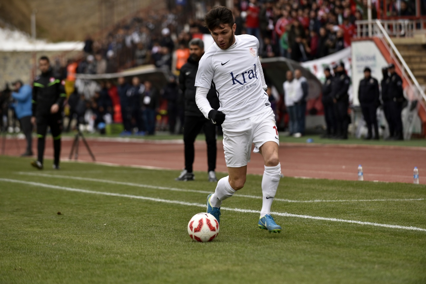 Gümüş sahasındaki ilk mağlubiyetini aldı: 0-2 45