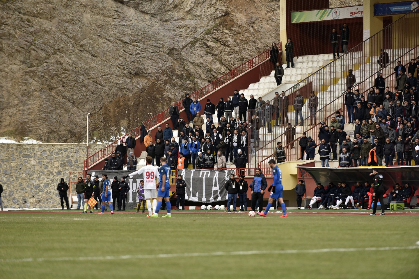 Gümüş sahasındaki ilk mağlubiyetini aldı: 0-2 66