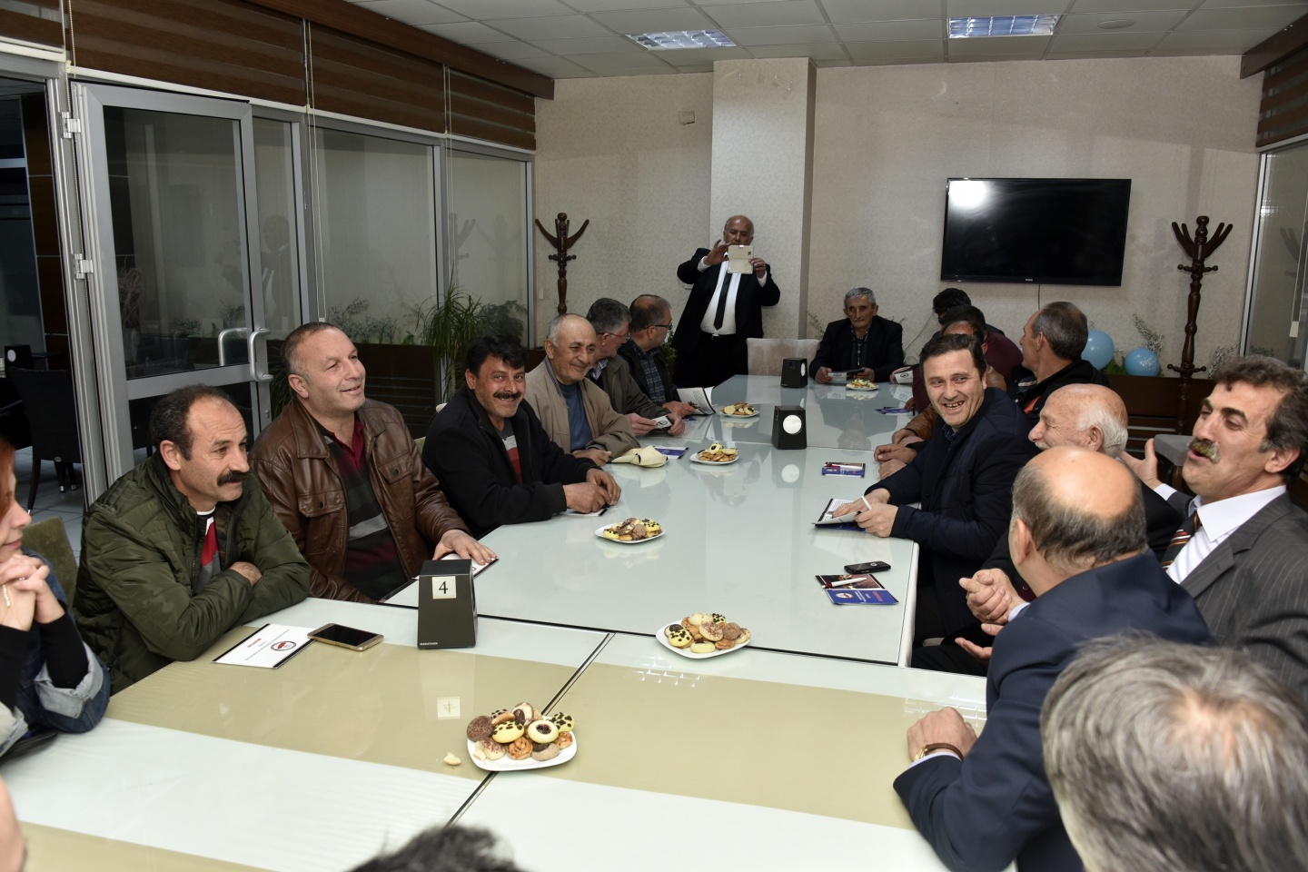 Adnan Menderes sevenleri Gümüşhane’de 1