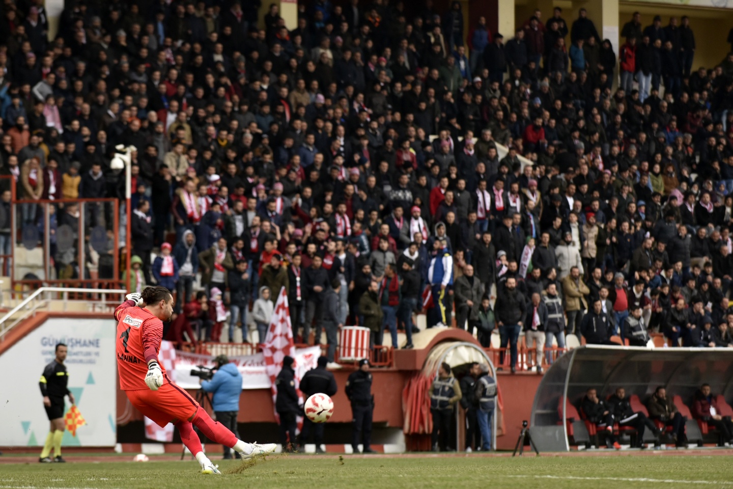 Gümüş sahasındaki ilk mağlubiyetini aldı: 0-2 79