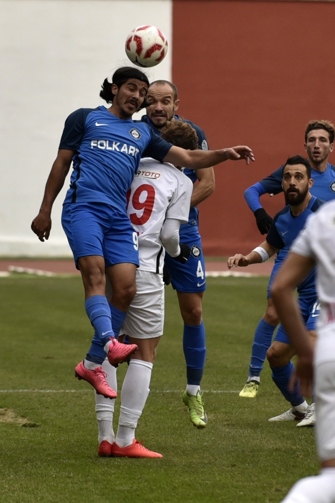 Gümüş sahasındaki ilk mağlubiyetini aldı: 0-2 82