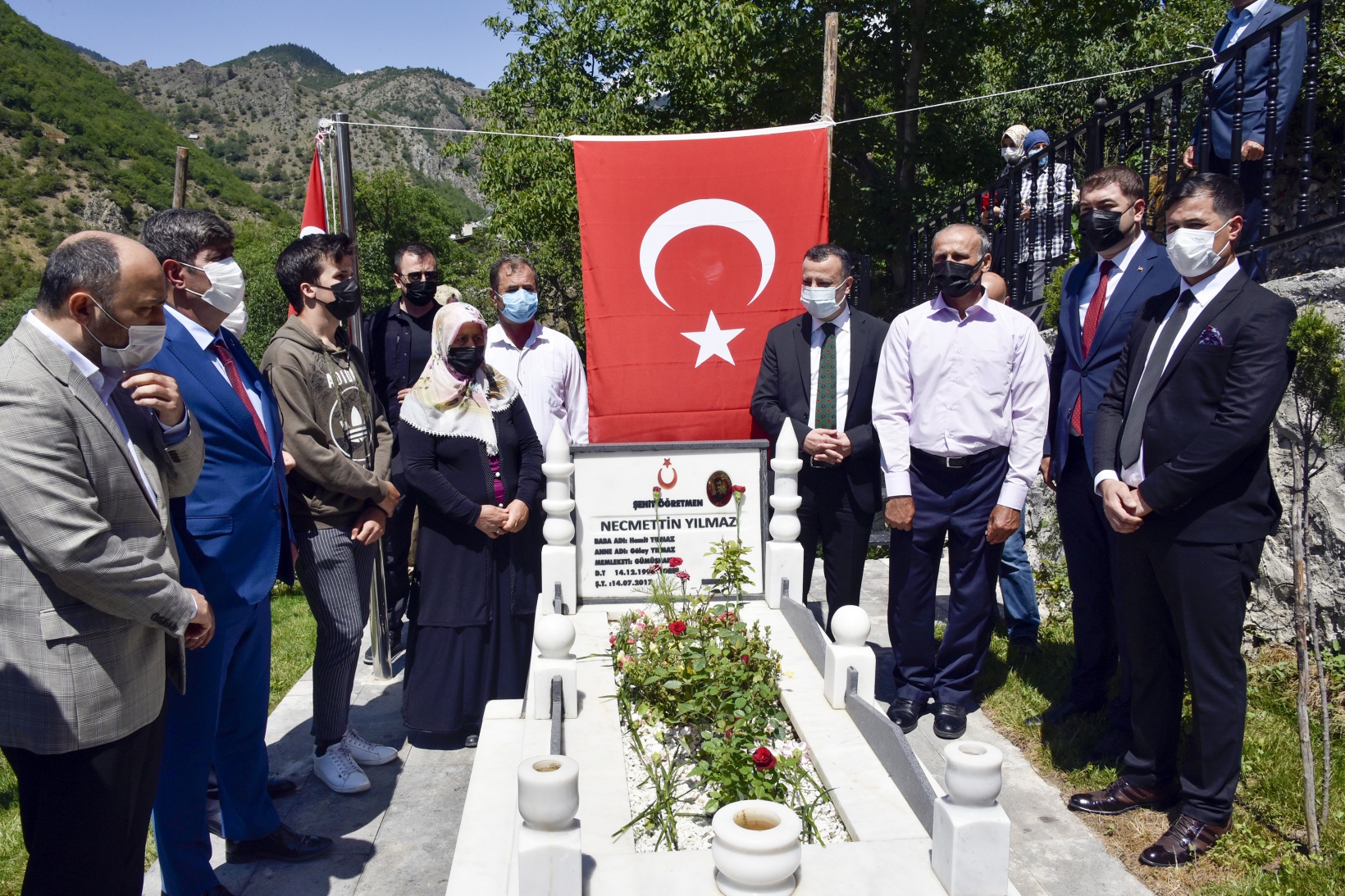 Necmettin Öğretmen şehadetinin 4.yılında kabri başında anıldı 6