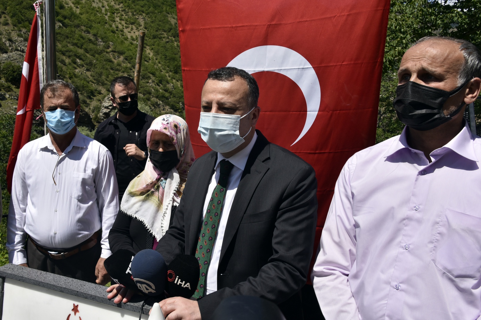 Necmettin Öğretmen şehadetinin 4.yılında kabri başında anıldı 9