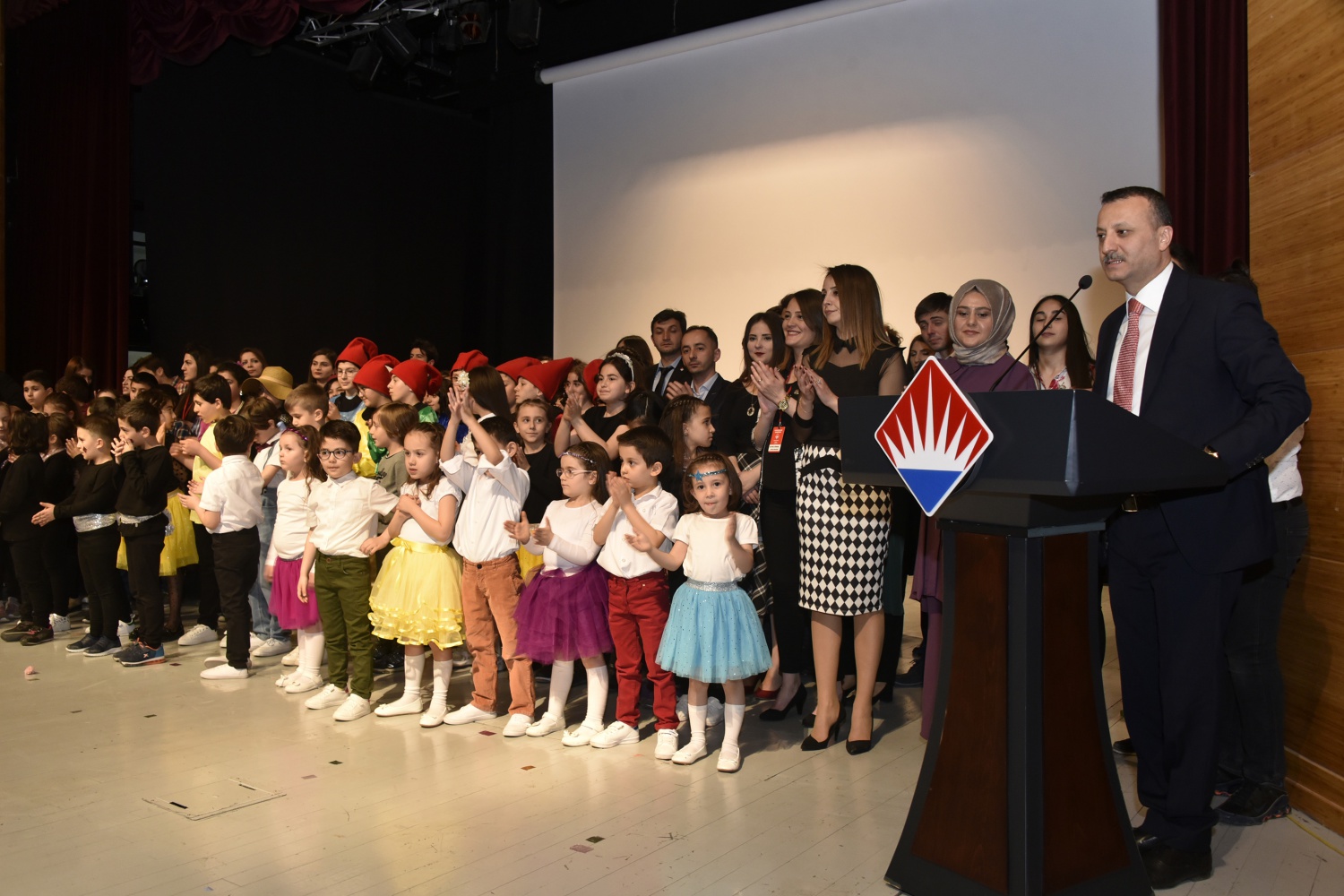 Bahçeşehir Koleji’nden ‘Hoş Geldin Bahar’ programı 15