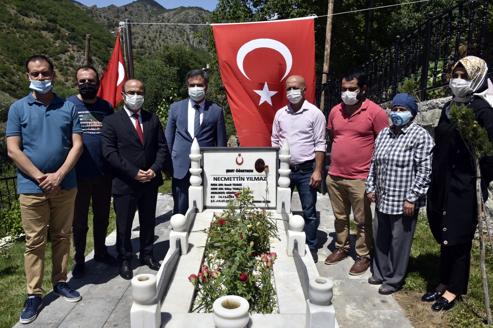 Necmettin Öğretmen şehadetinin 4.yılında kabri başında anıldı 14