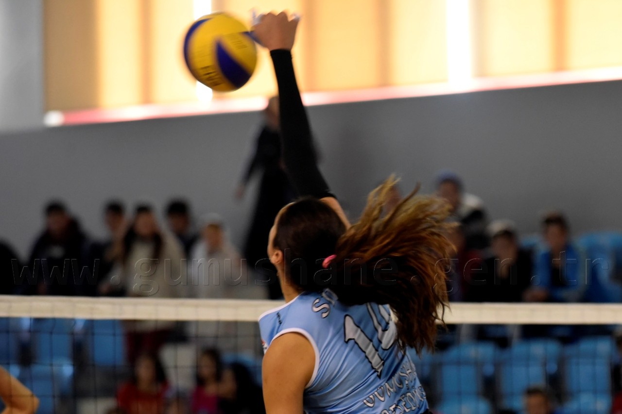 Olmadı kızlar: 2-3 14