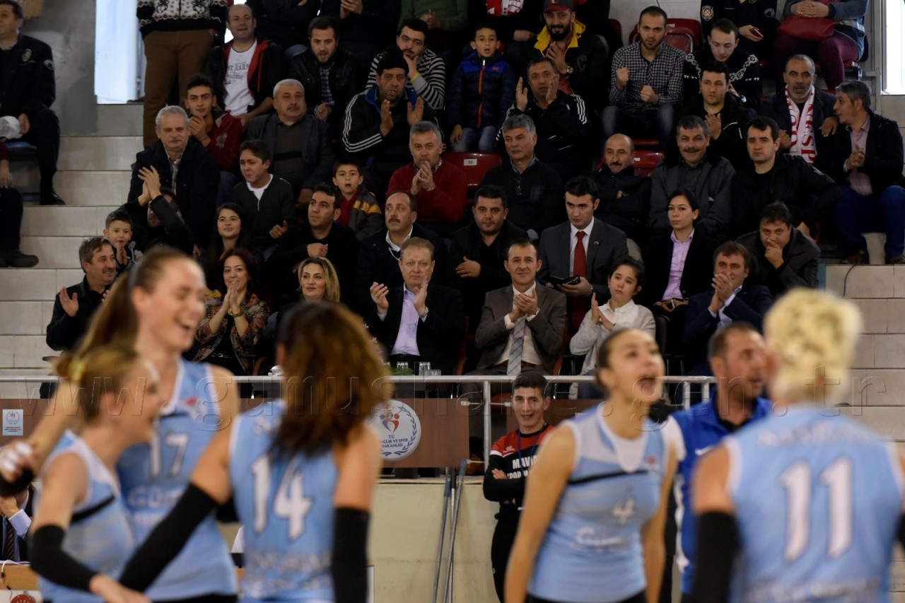 Olmadı kızlar: 2-3 19