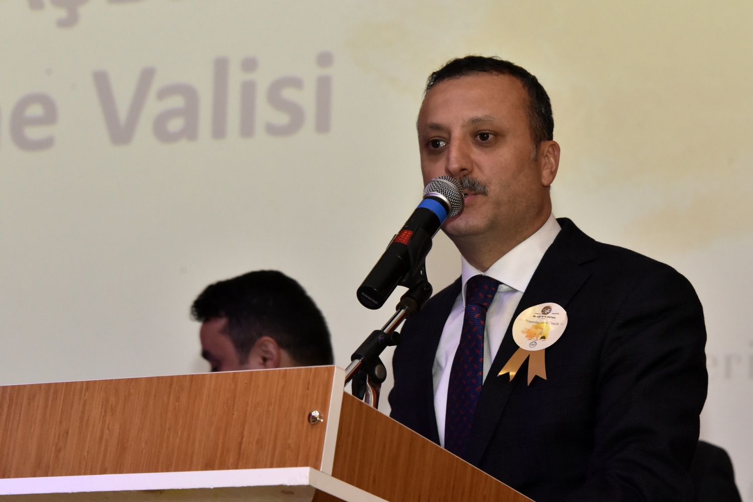 'Her çaresizliğin reçetesi Peygamberimizin sünnetinde' 18