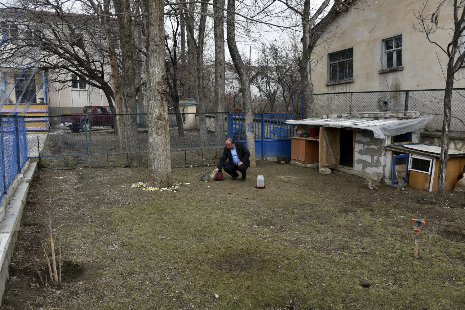 Köy okulunda mini hayvanat bahçesi kurdular 16