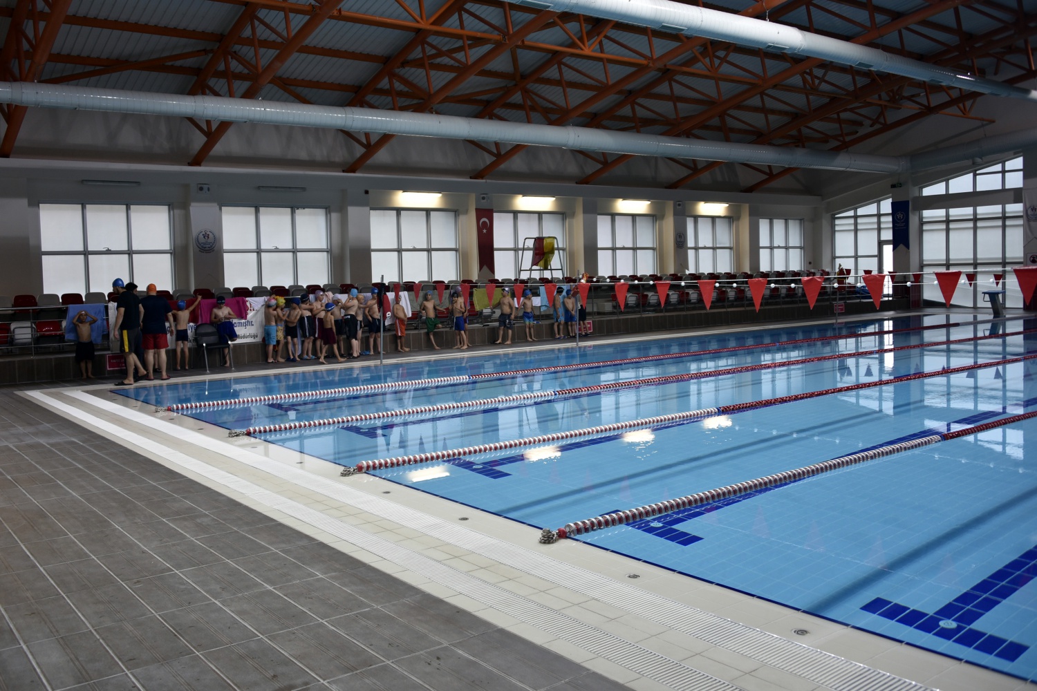 Gümüşhane’de ‘Yüzme bilmeyen kalmasın’ projesi başladı 3