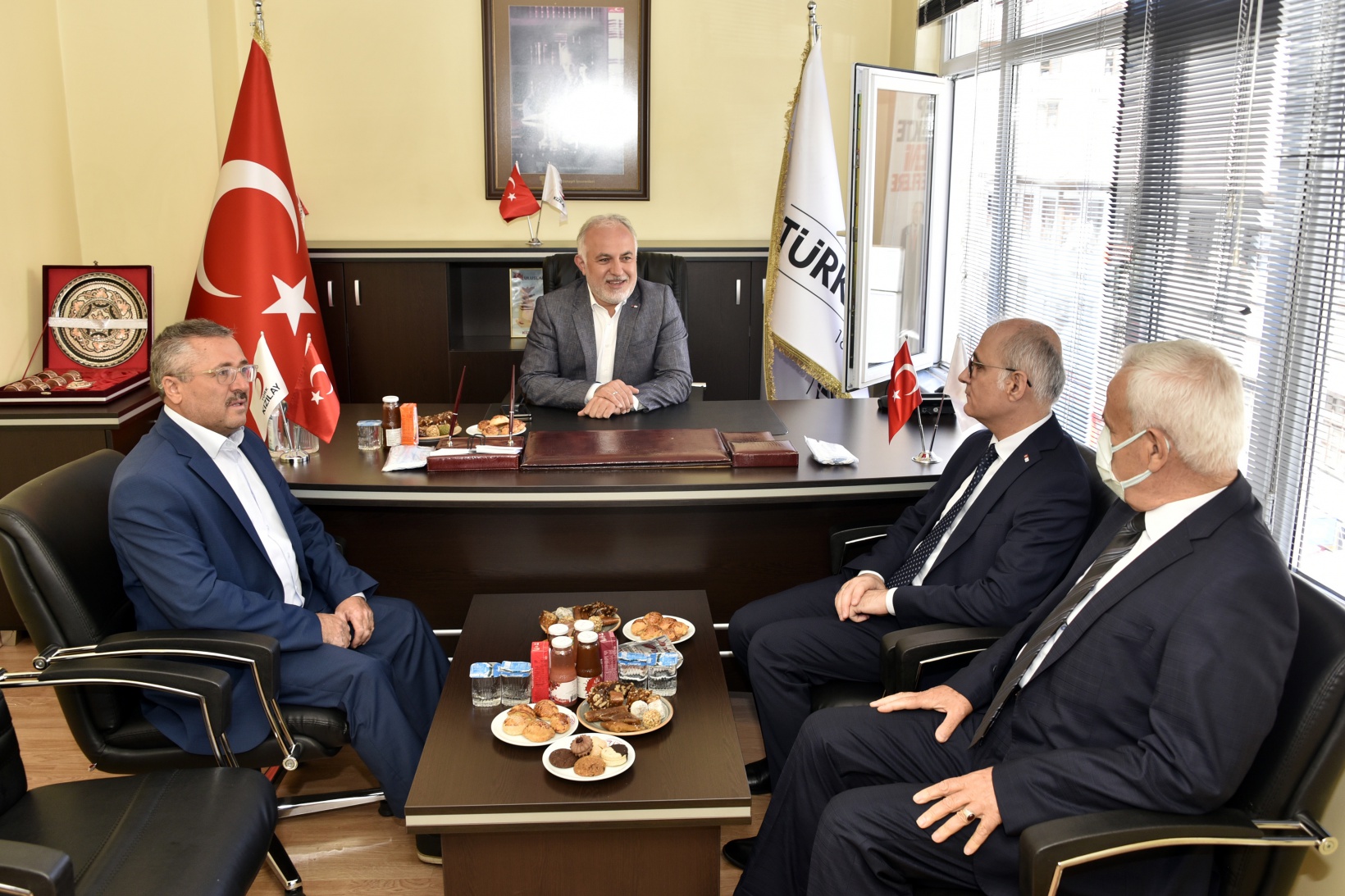 Türk Kızılay’ı yangın bölgesinde 300 bin kişiye ulaştı 5