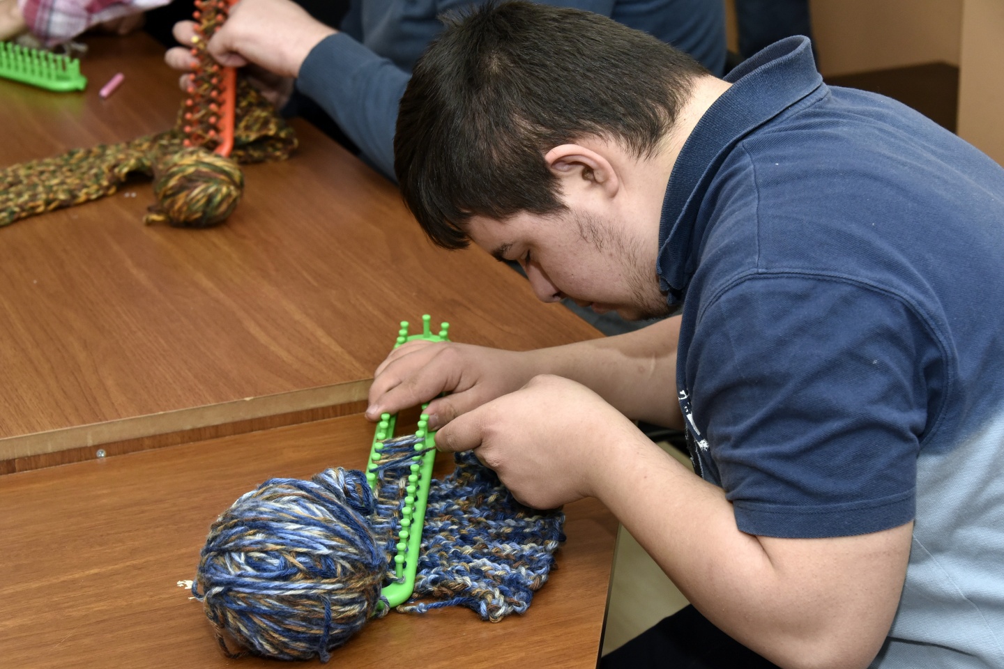 Engellerini örgü örerek aşıyorlar 4