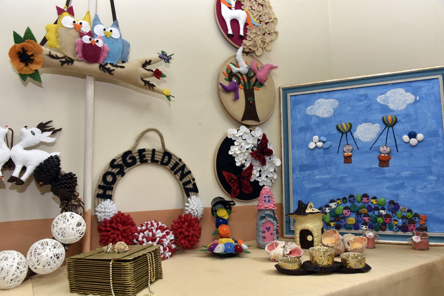 Engellerini örgü örerek aşıyorlar 8