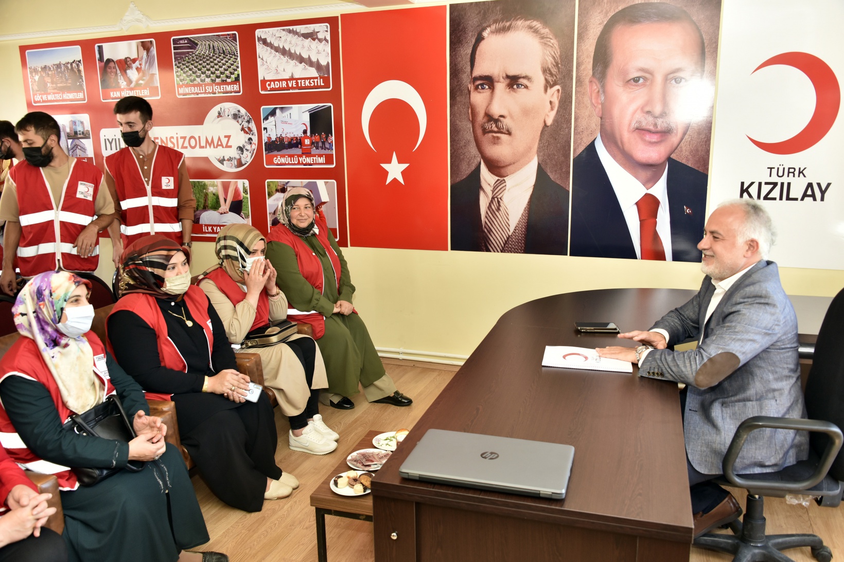 Türk Kızılay’ı yangın bölgesinde 300 bin kişiye ulaştı 7