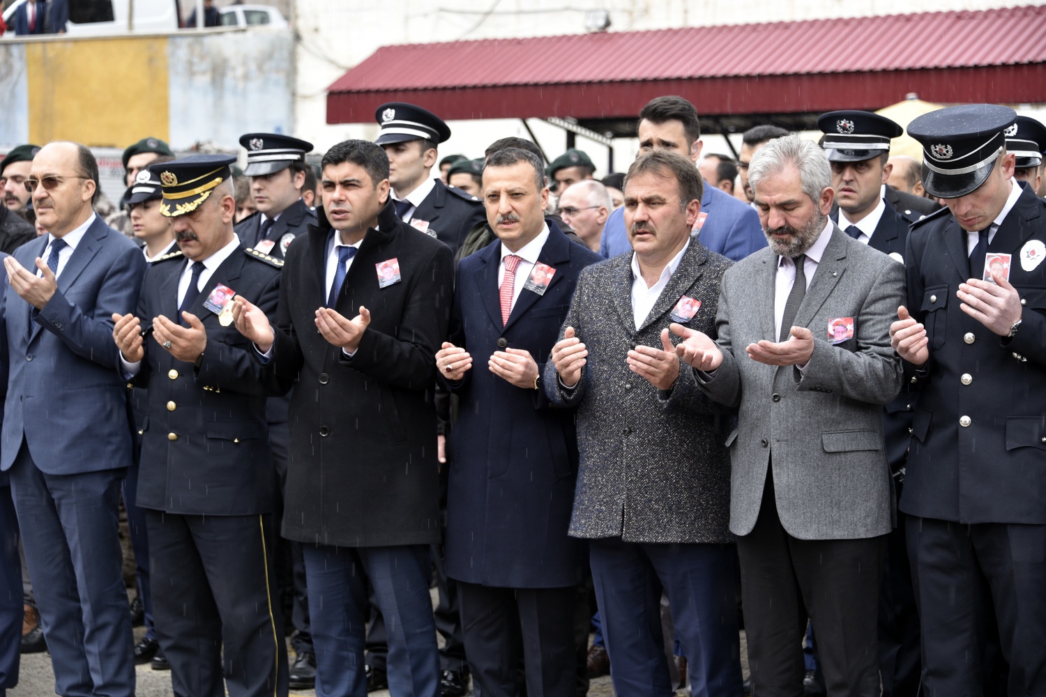 Pehlivan müdür memleketine uğurlandı 17