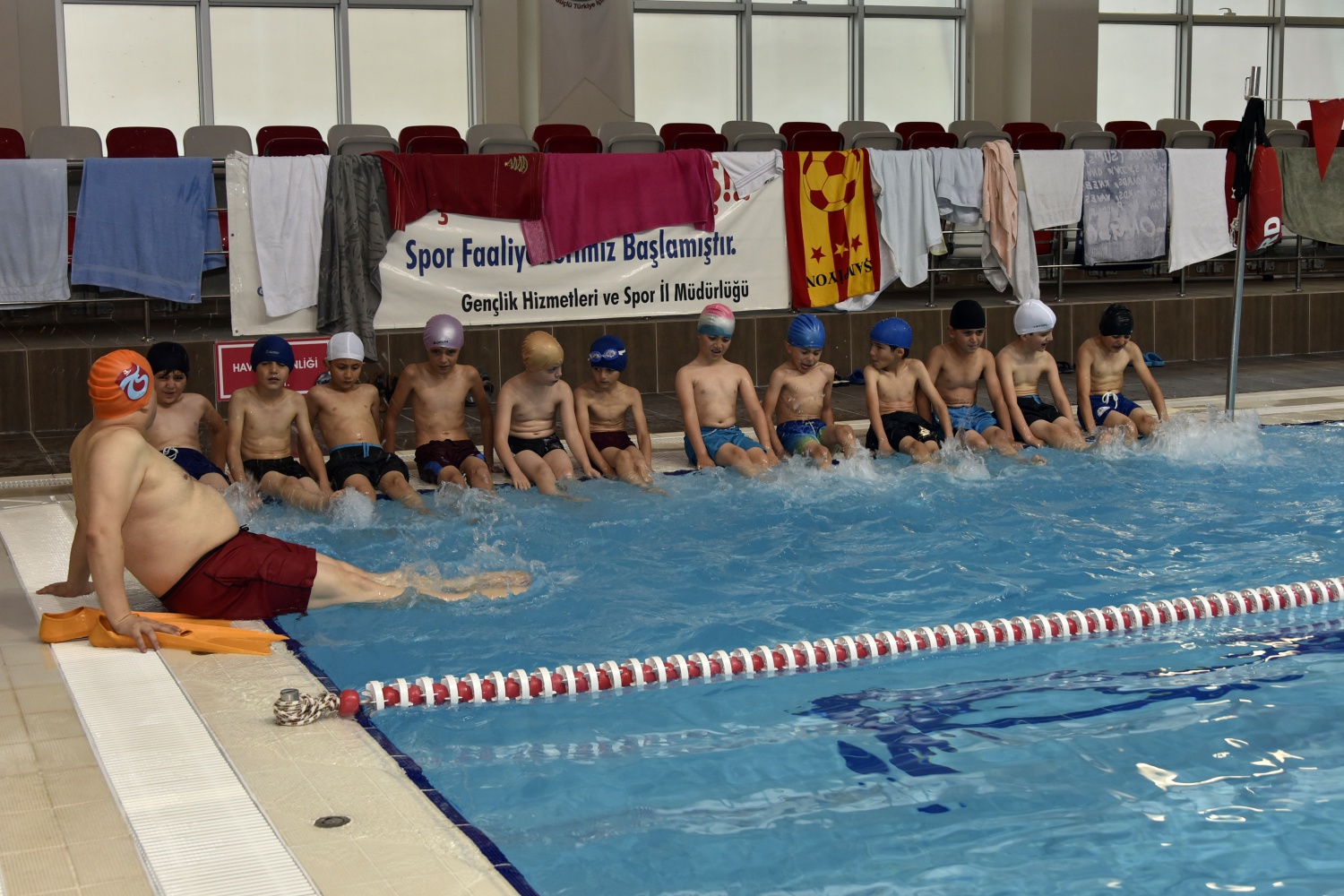 Gümüşhane’de ‘Yüzme bilmeyen kalmasın’ projesi başladı 32