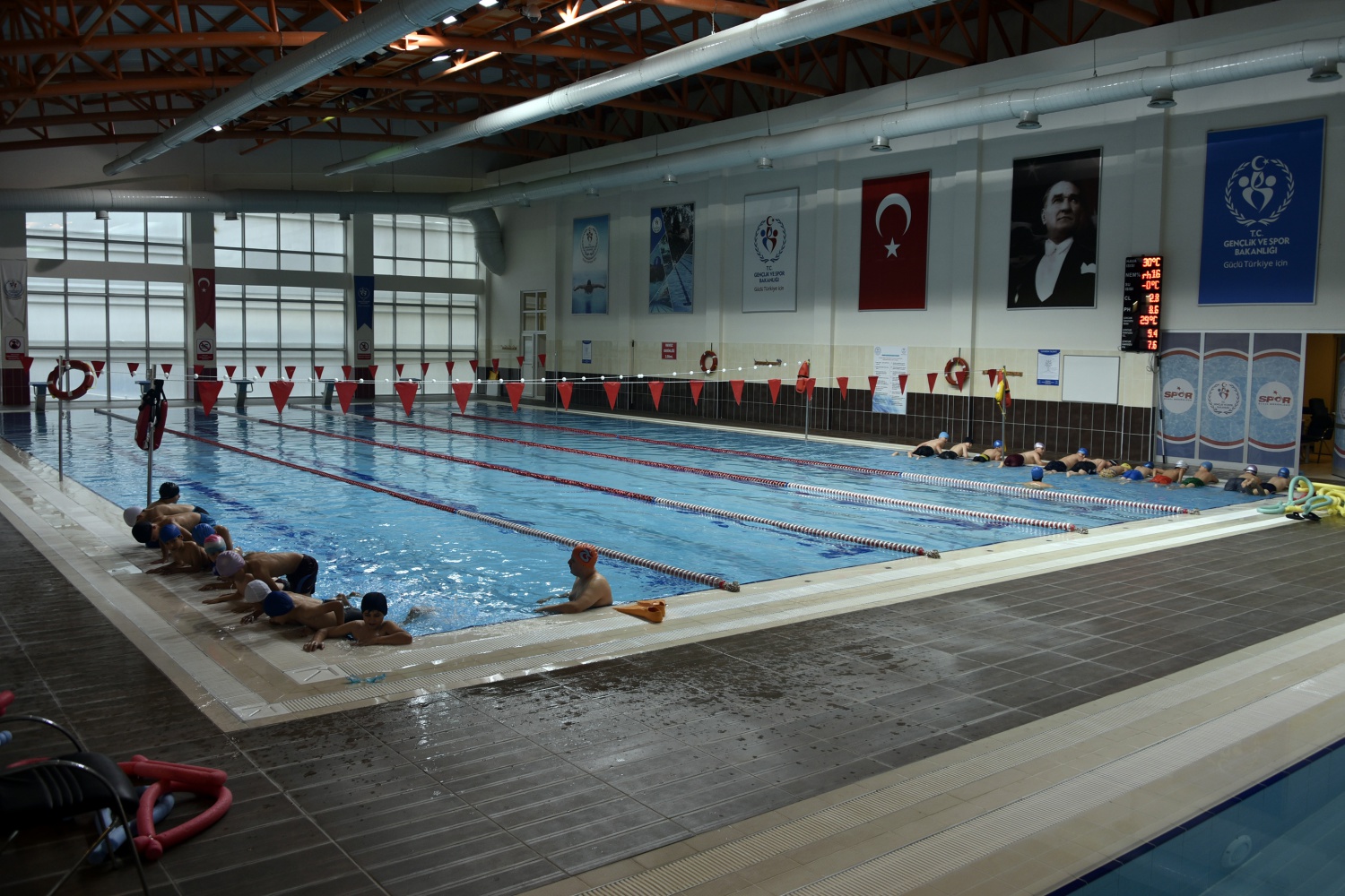 Gümüşhane’de ‘Yüzme bilmeyen kalmasın’ projesi başladı 30