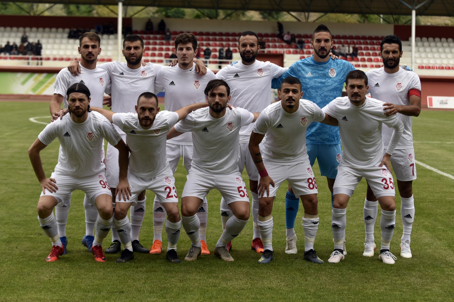 Gümüş evinde 1 puana razı oldu: 1-1 13