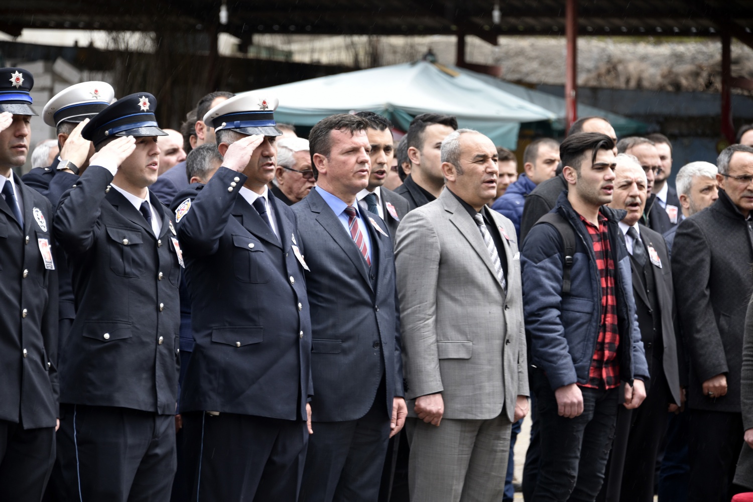 Pehlivan müdür memleketine uğurlandı 39