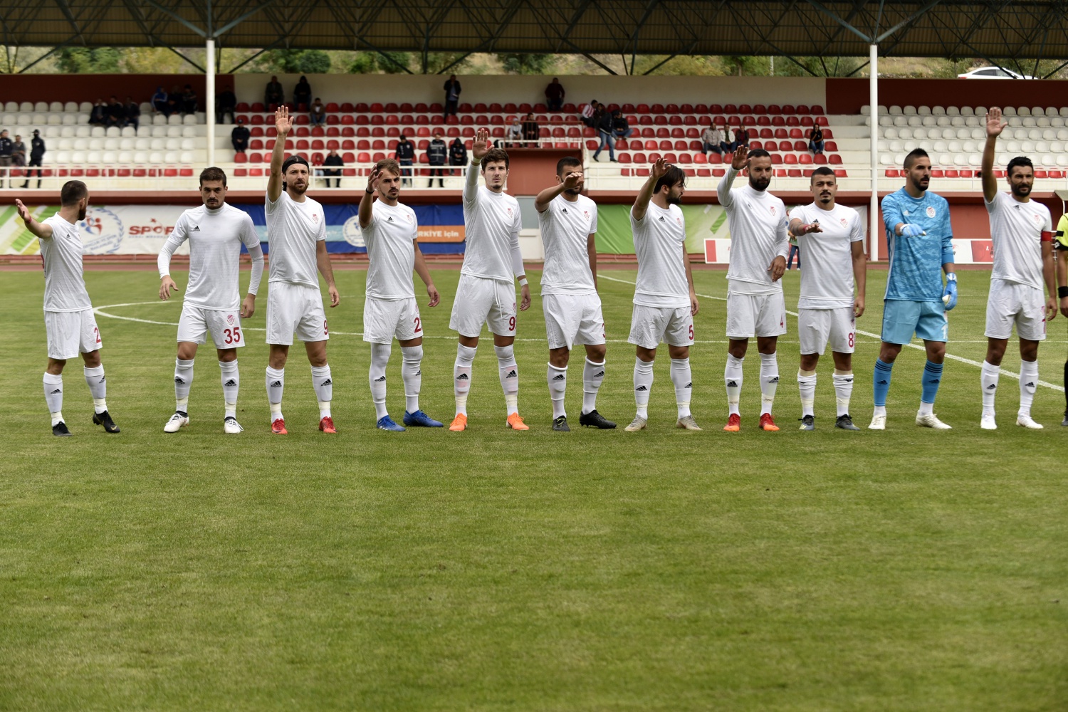 Gümüş evinde 1 puana razı oldu: 1-1 35