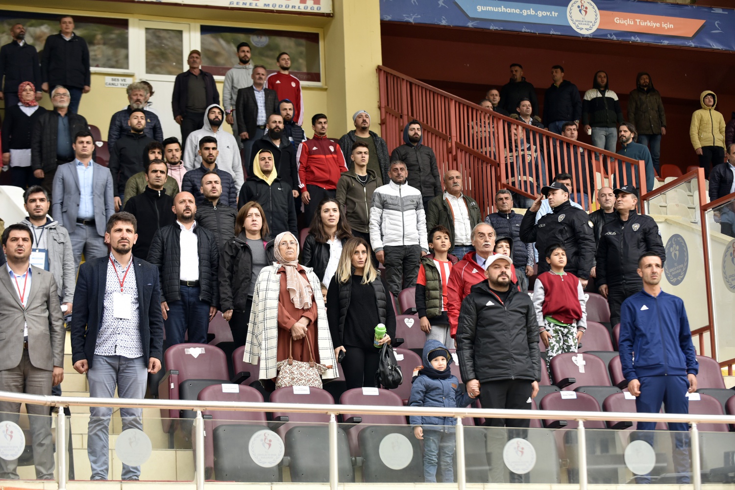 Gümüş evinde 1 puana razı oldu: 1-1 29