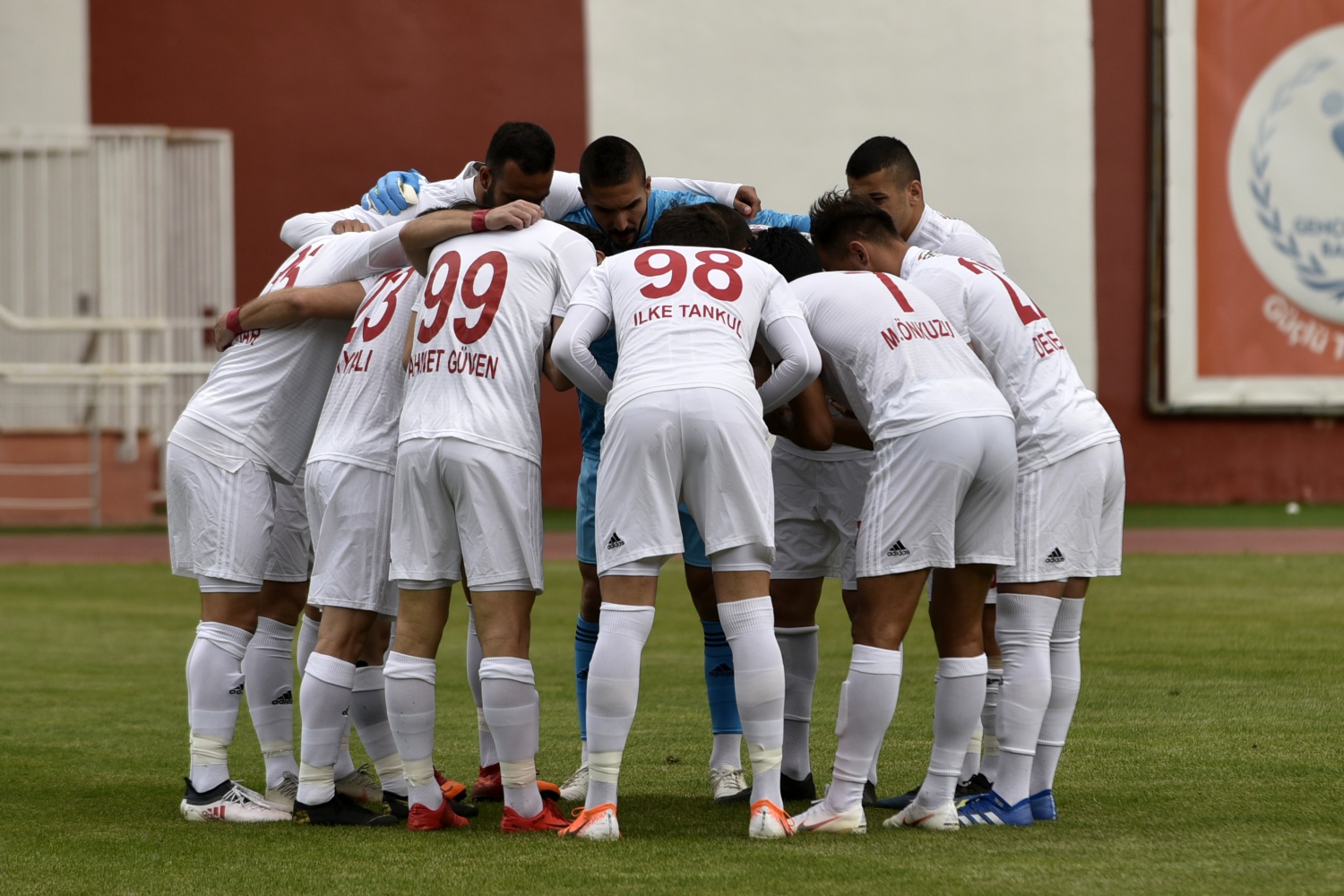 Gümüş evinde 1 puana razı oldu: 1-1 19