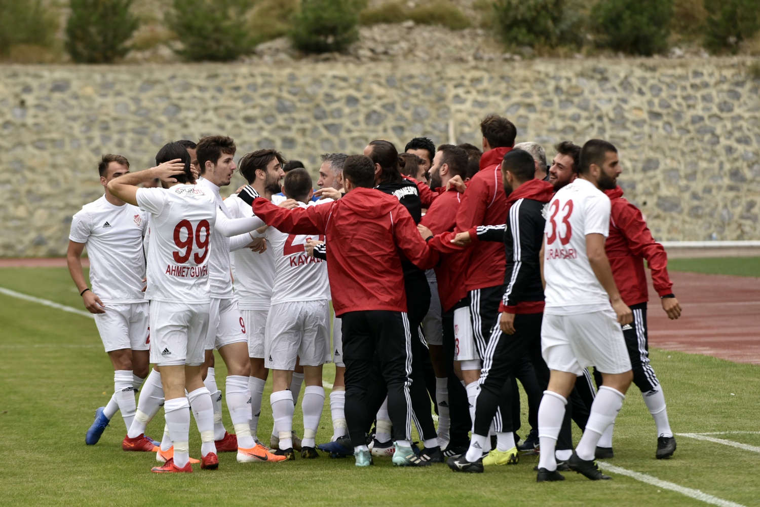 Gümüş evinde 1 puana razı oldu: 1-1 4