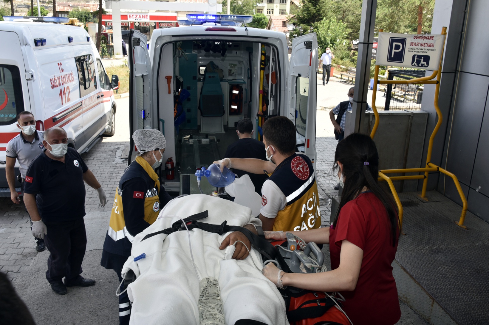 Jeneratörden çıkan egzoz gazı faciaya sebep oldu: 1 ölü 3