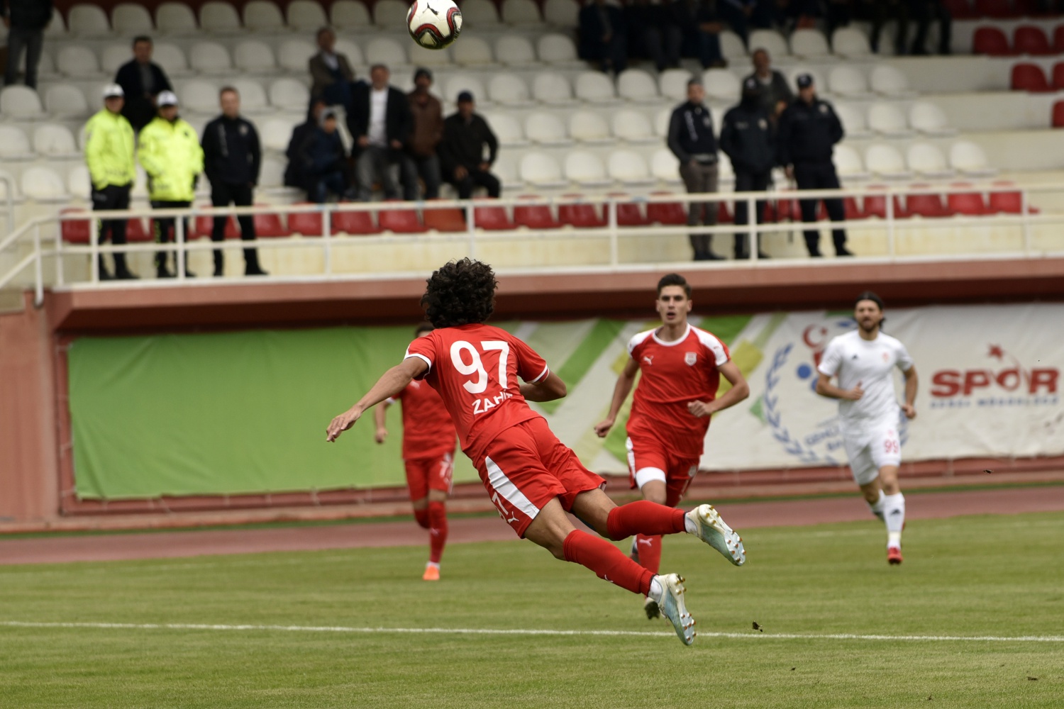 Gümüş evinde 1 puana razı oldu: 1-1 64