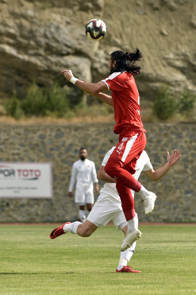 Gümüş evinde 1 puana razı oldu: 1-1 68