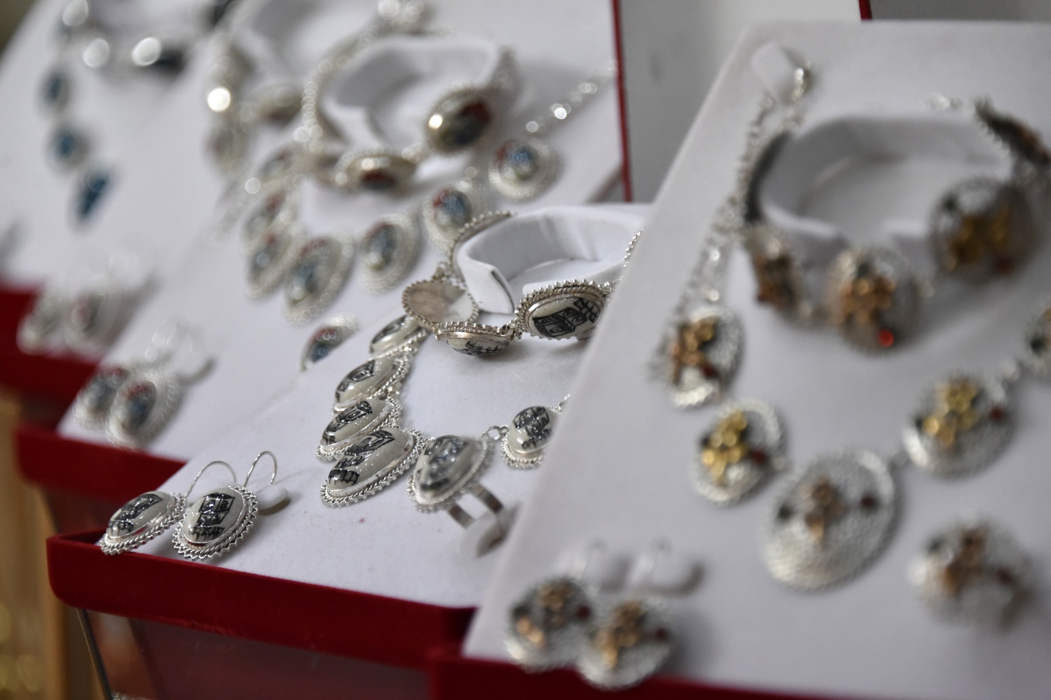 Adını verdiği şehrin kadınlarına ekmek kapısı oldu 14