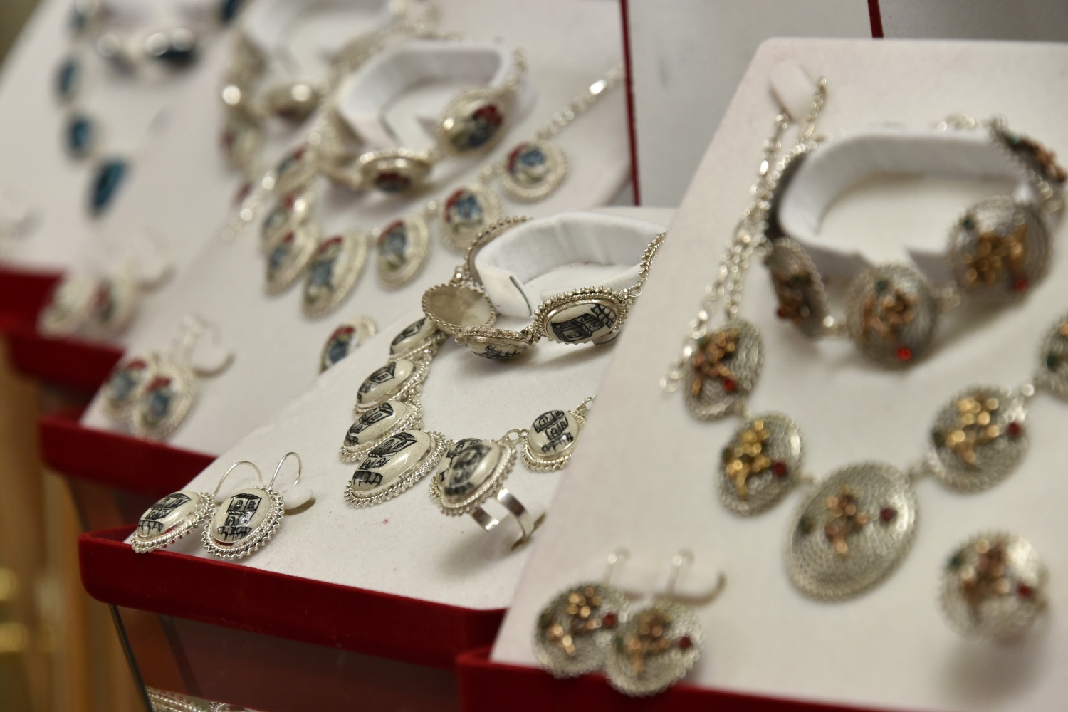 Adını verdiği şehrin kadınlarına ekmek kapısı oldu 13