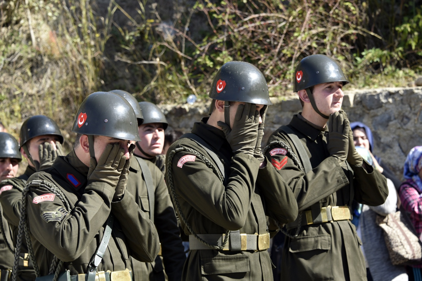 Şehit Uzman Çavuş Tunçel son yolculuğuna uğurlandı 10