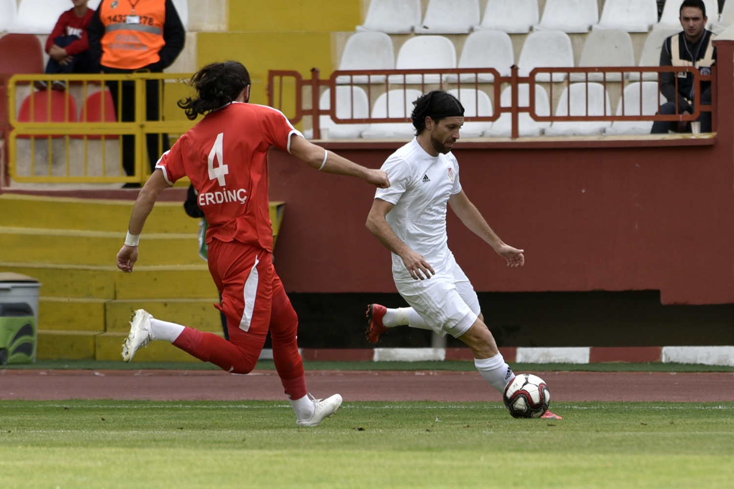 Gümüş evinde 1 puana razı oldu: 1-1 27