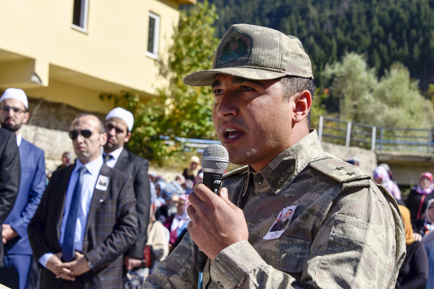 Şehit Uzman Çavuş Tunçel son yolculuğuna uğurlandı 25