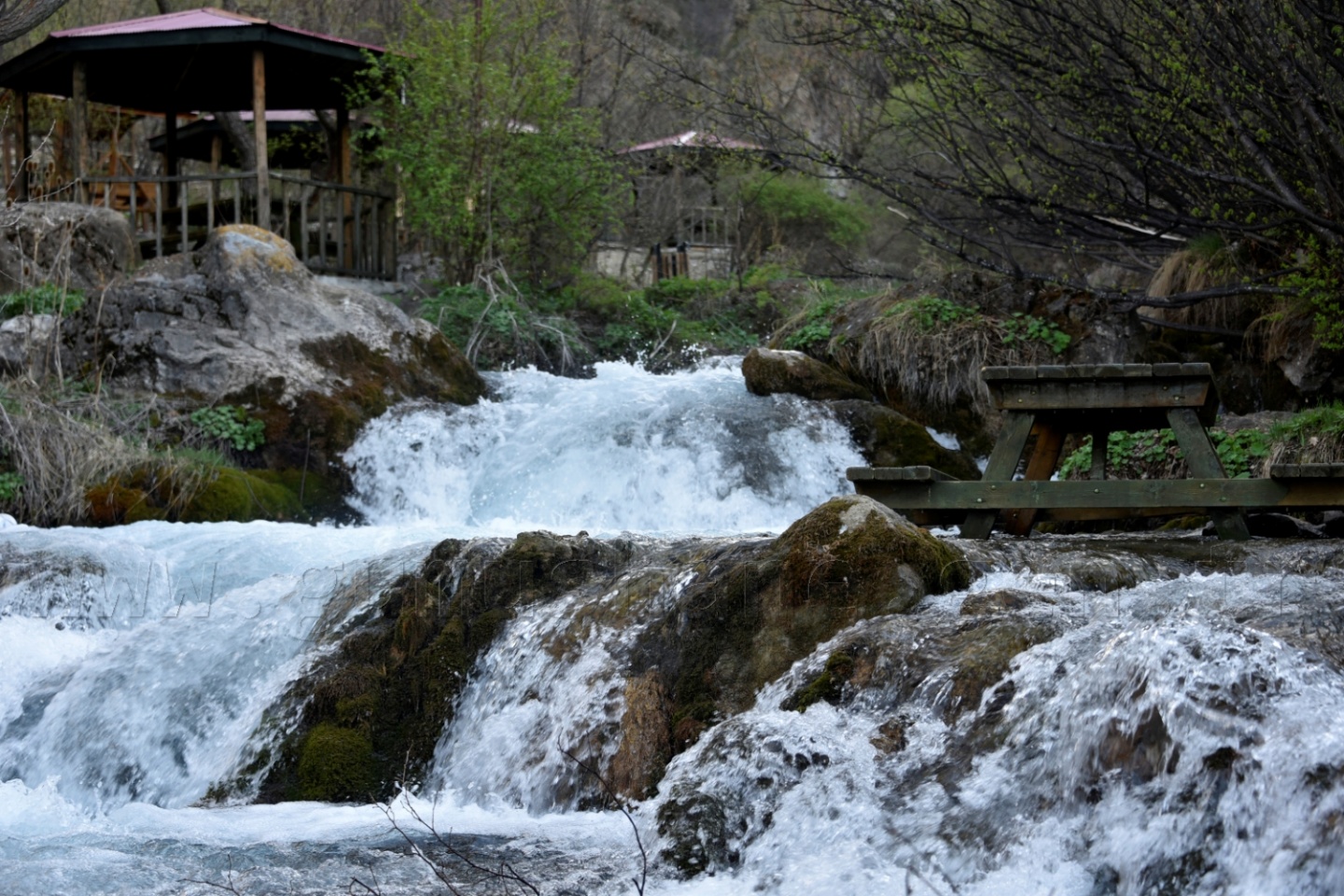 Tomara Şelalesi ziyaretçilerini bekliyor 4